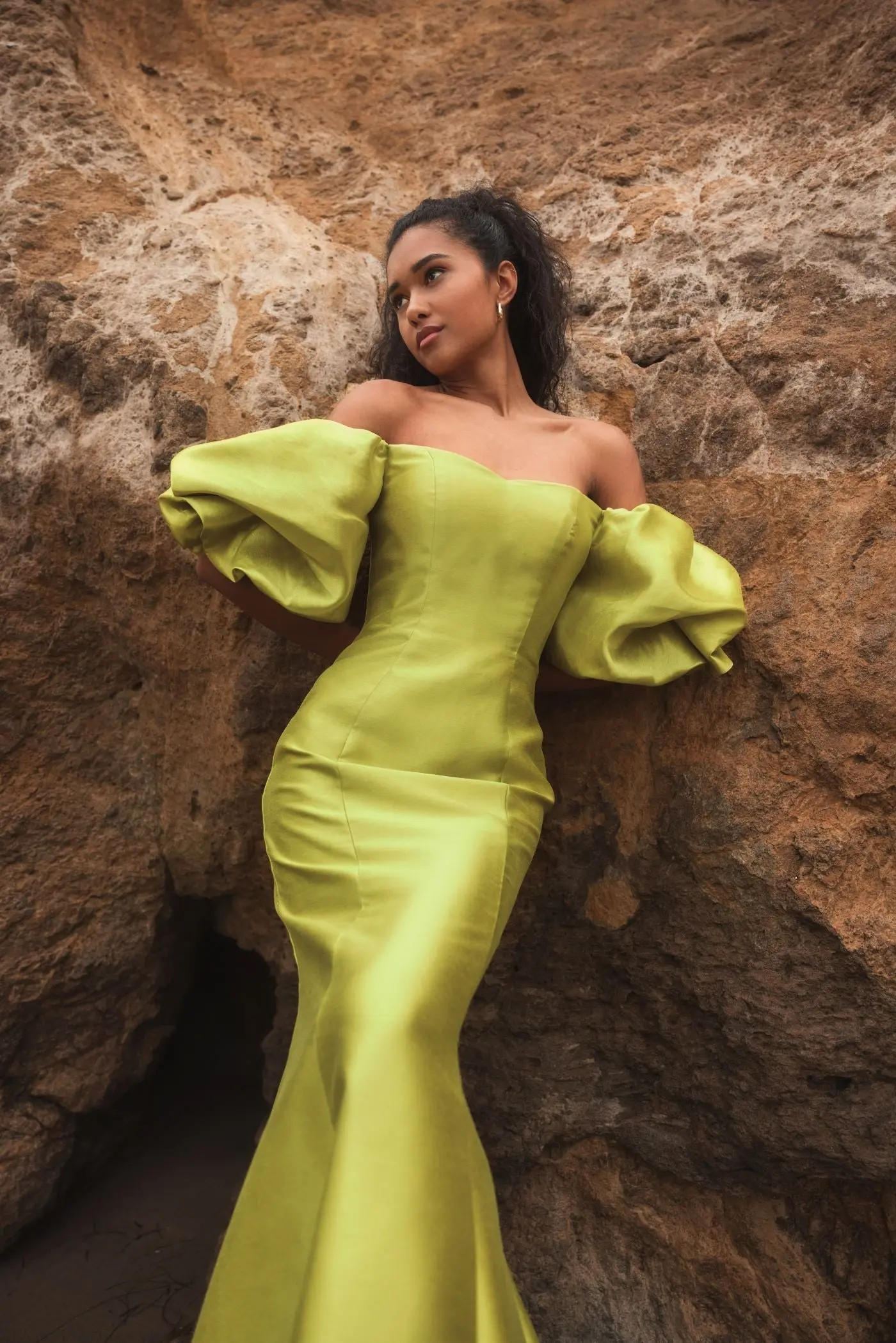 Green Sweetheart Off The Shoulder Puff Sleeve Gown - Image 5