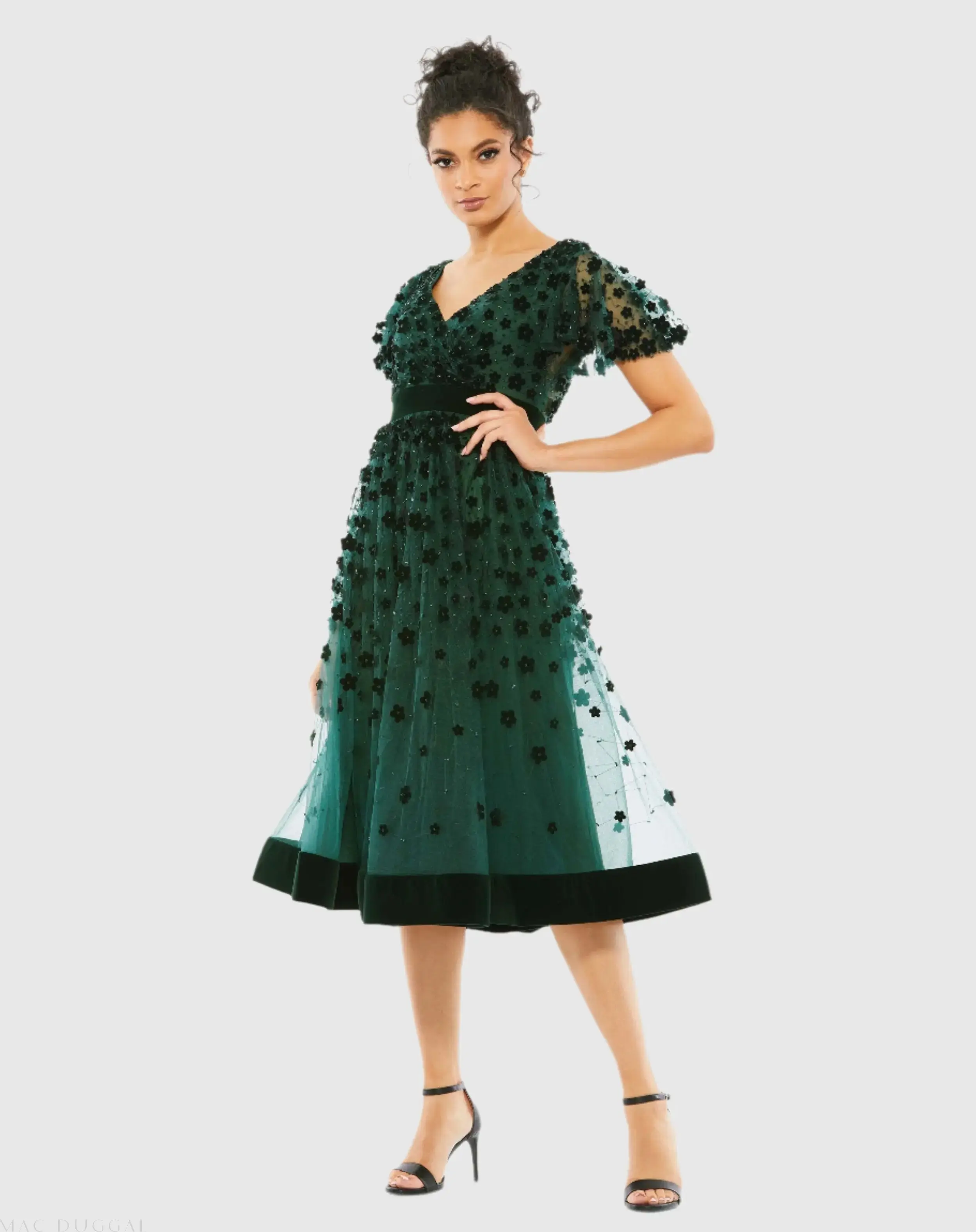 Embellished Butterfly Sleeve Velvet Hem Midi Dress - Image 3