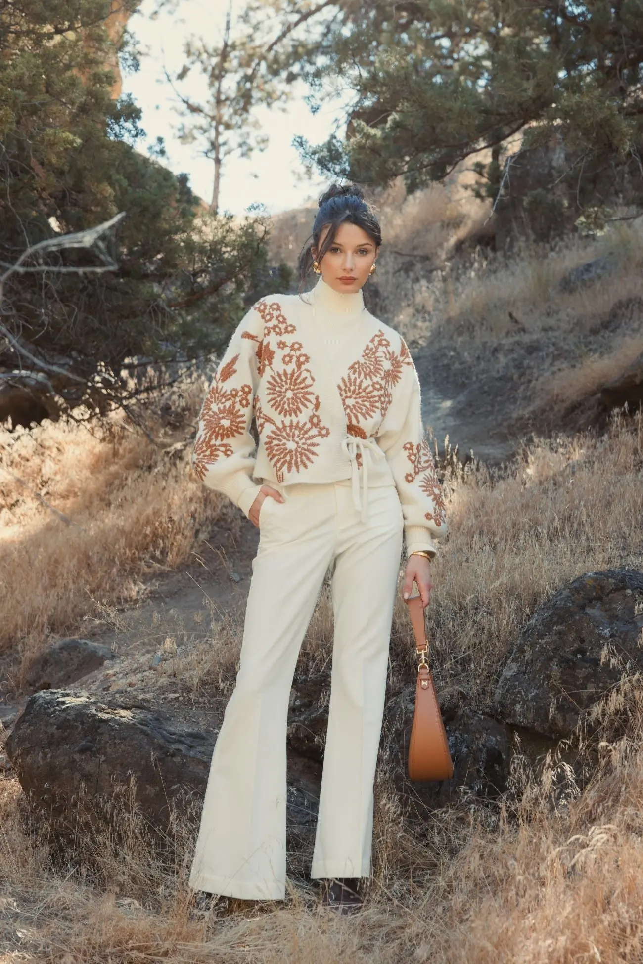 White Cropped Knit Cardigan With Floral Details - Image 5